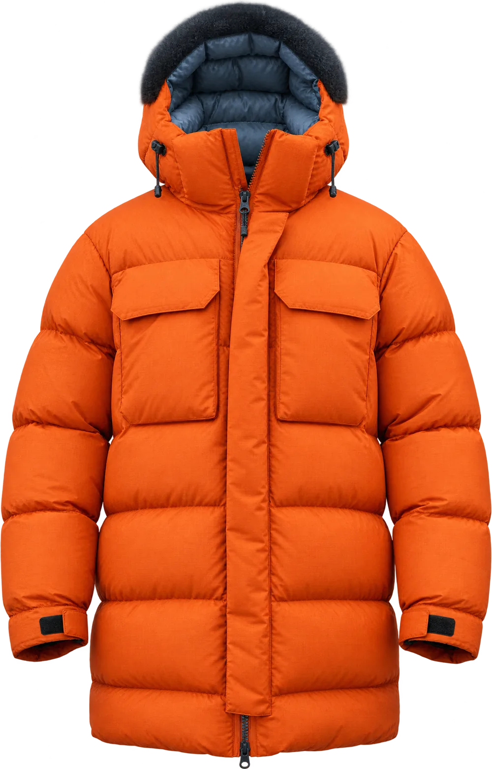 Der Ostgrat Expedition Parka in Signal-Orange mit Kapuze, breiten Daunenkammern und zwei Brusttaschen